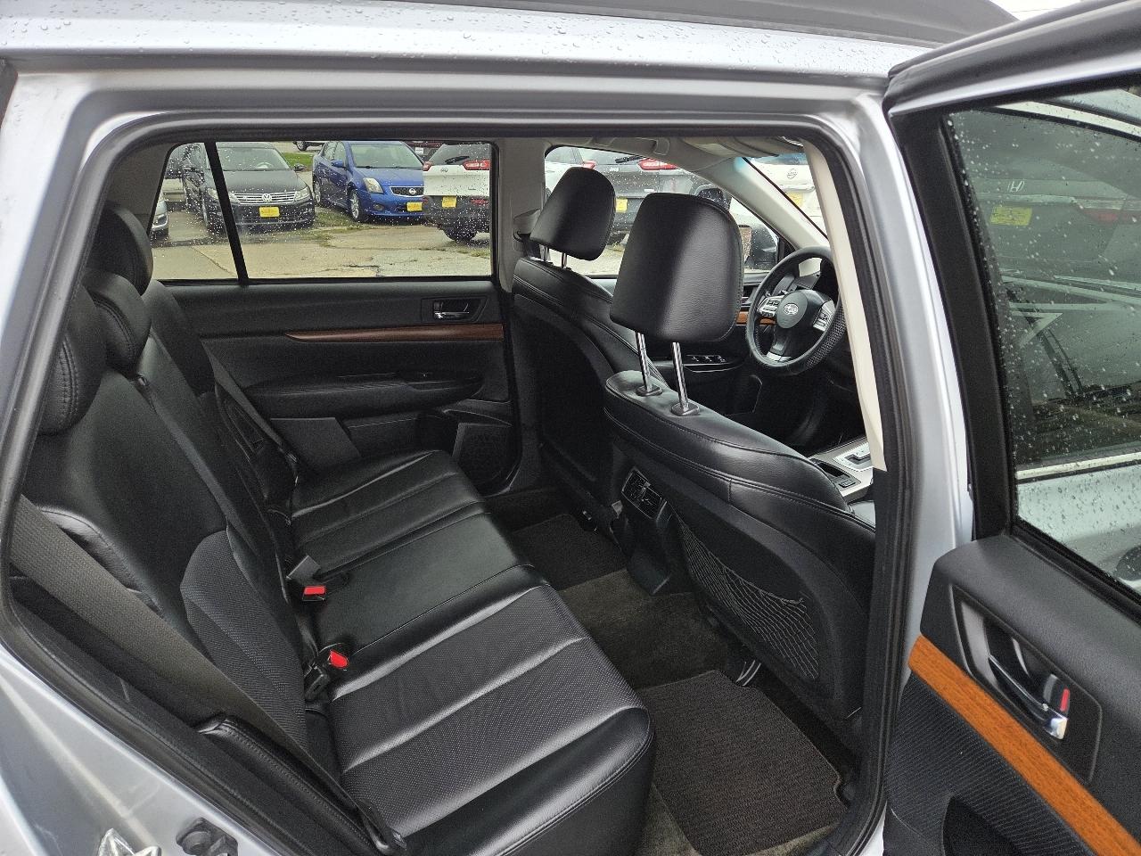Subaru Outback 2.5i Limited 2014