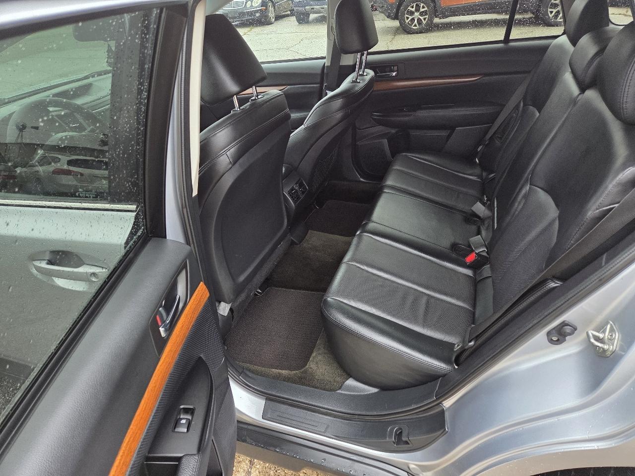 Subaru Outback 2.5i Limited 2014