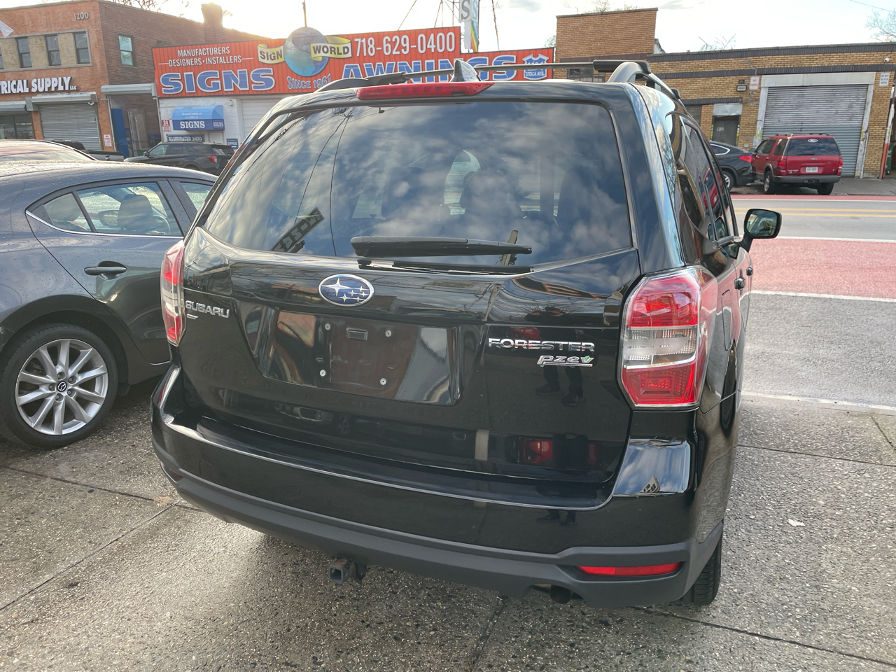 Subaru Forester 2.5i Premium PZEV CVT 2016