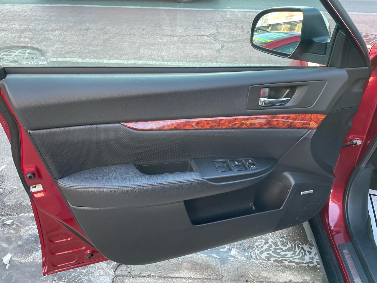 Subaru Outback 3.6R Limited 2012