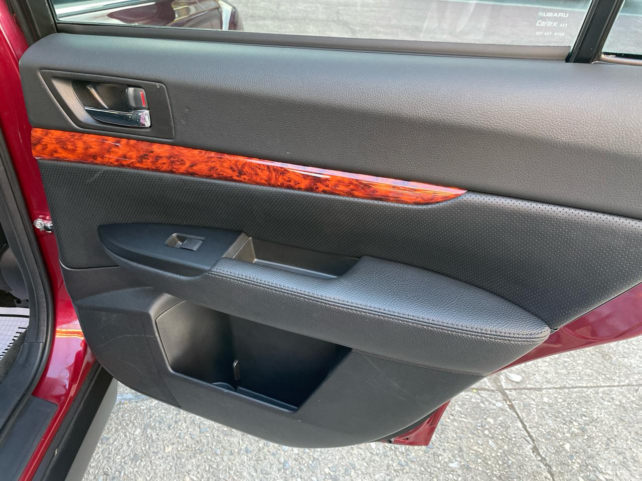 Subaru Outback 3.6R Limited 2012