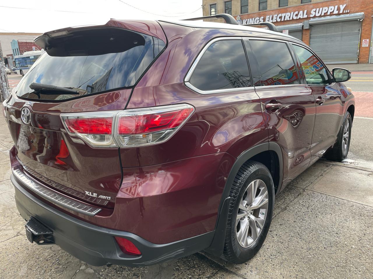 Toyota Highlander XLE AWD V6 2015