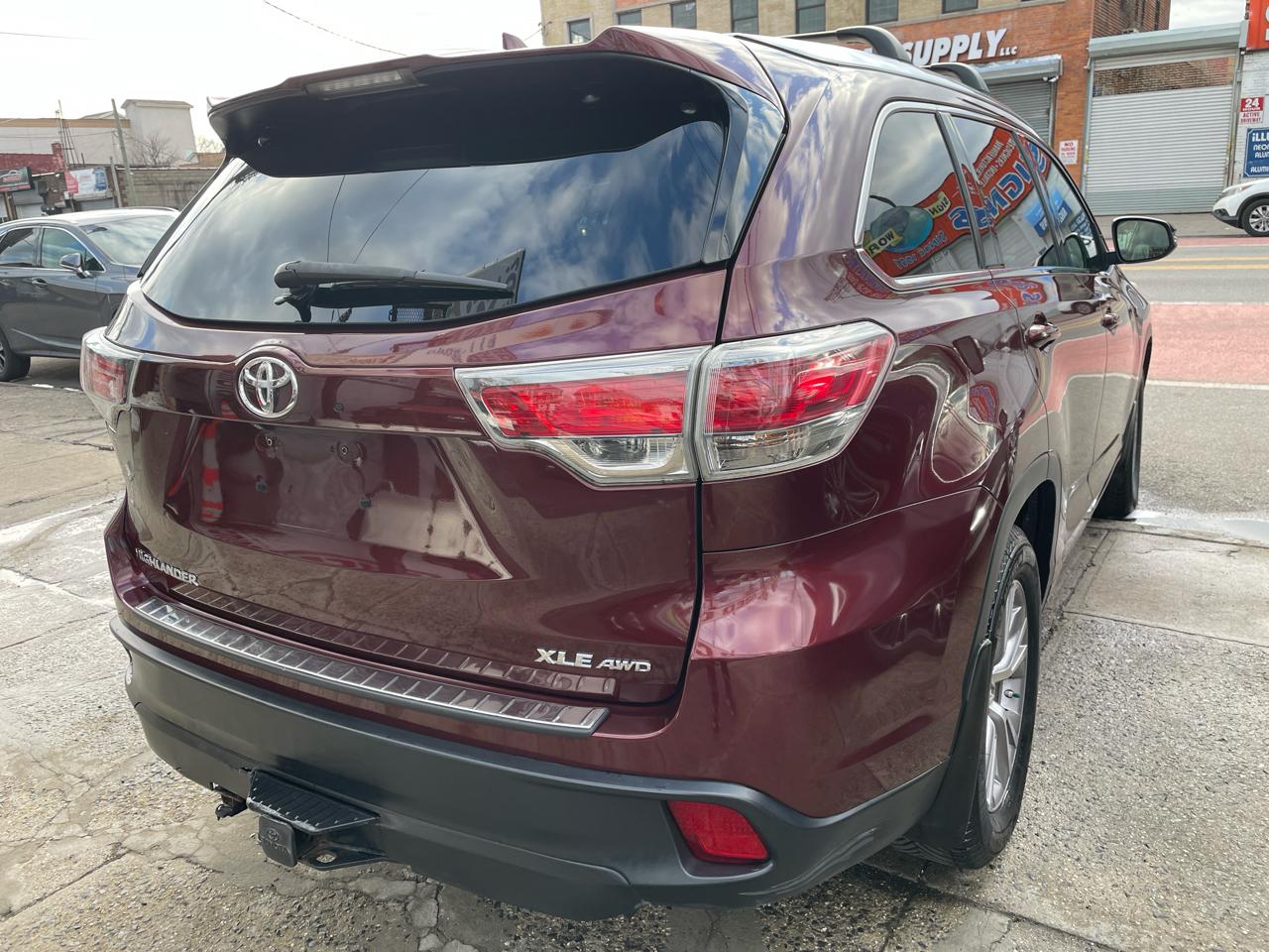 Toyota Highlander XLE AWD V6 2015