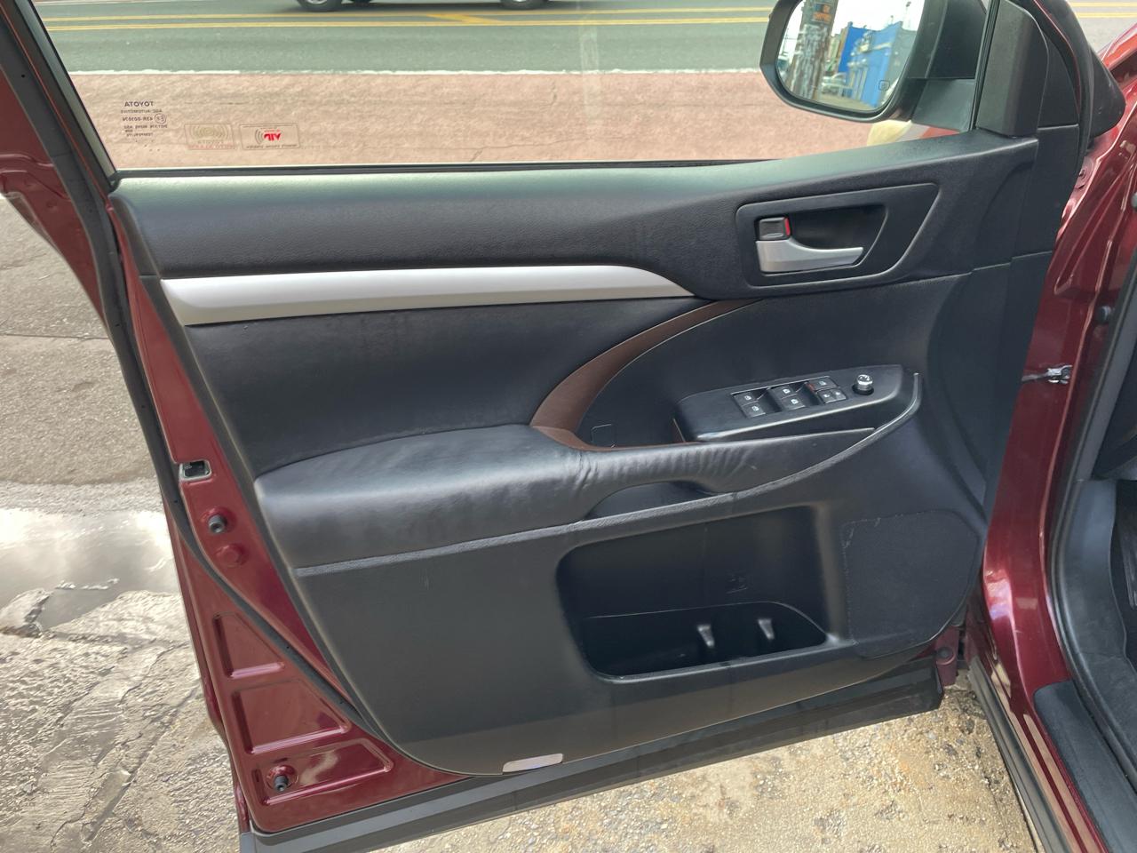 Toyota Highlander XLE AWD V6 2015