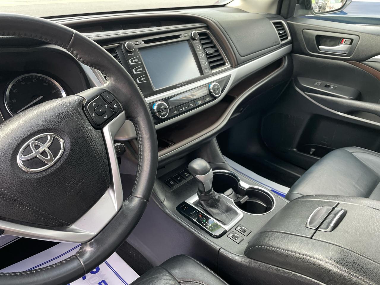 Toyota Highlander XLE AWD V6 2015