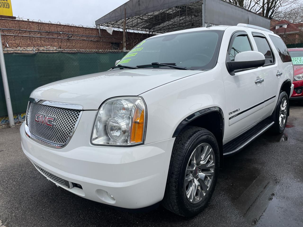 GMC Yukon Denali 4WD 2013
