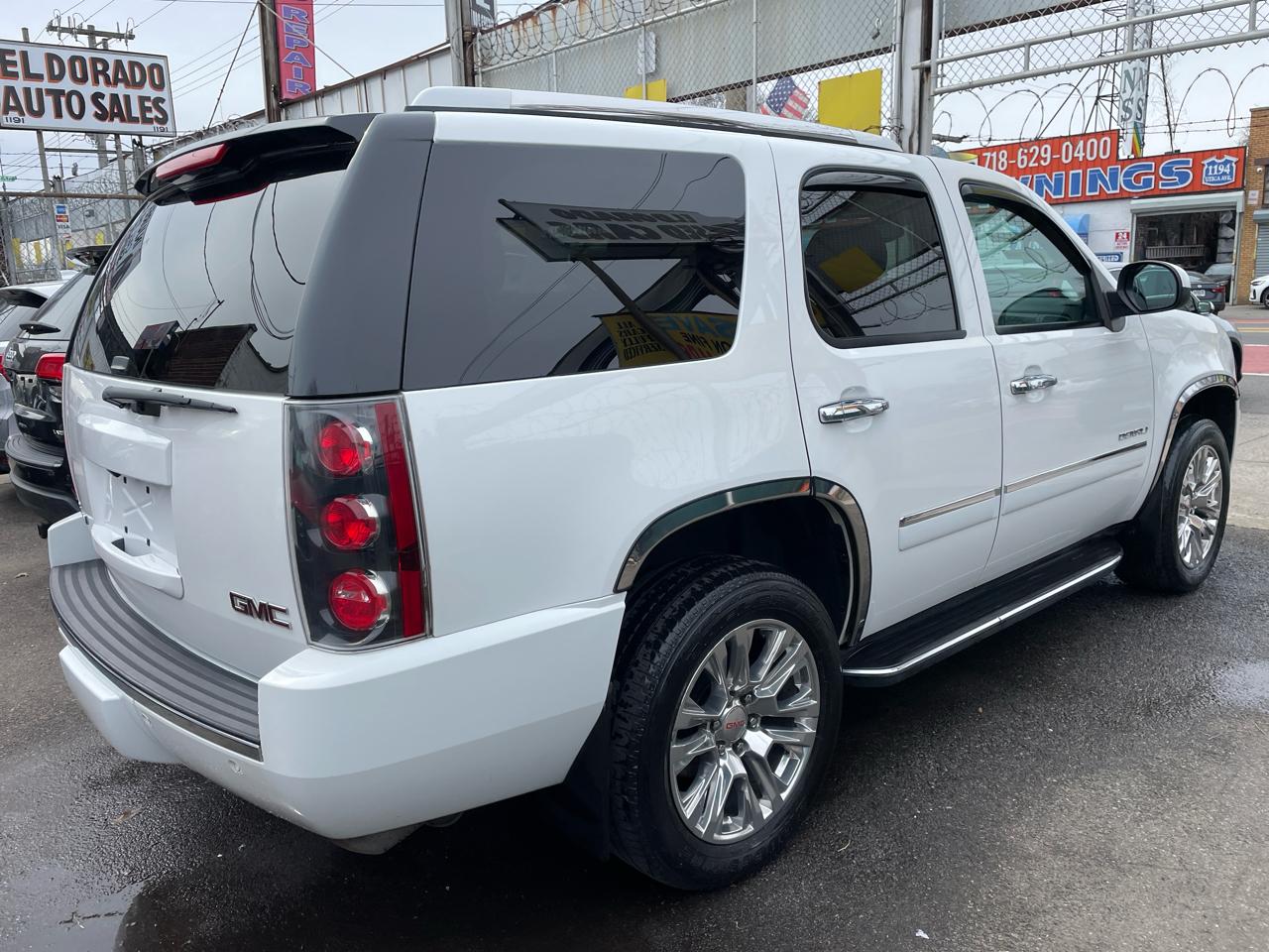 GMC Yukon Denali 4WD 2013