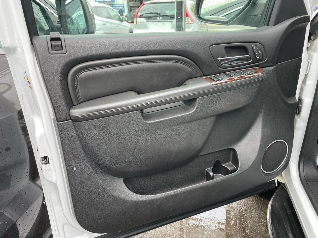 GMC Yukon Denali 4WD 2013