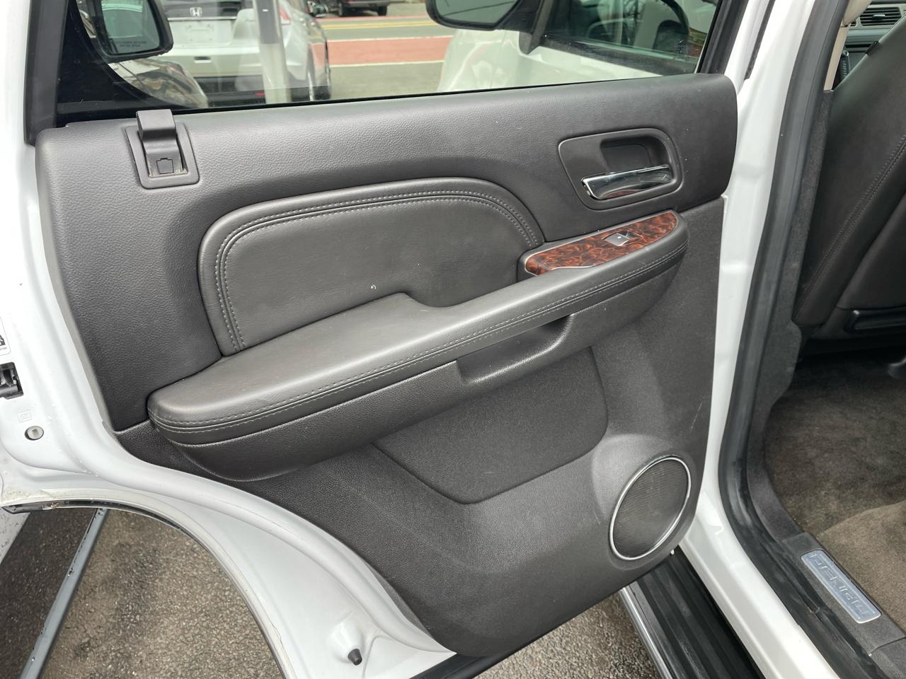 GMC Yukon Denali 4WD 2013