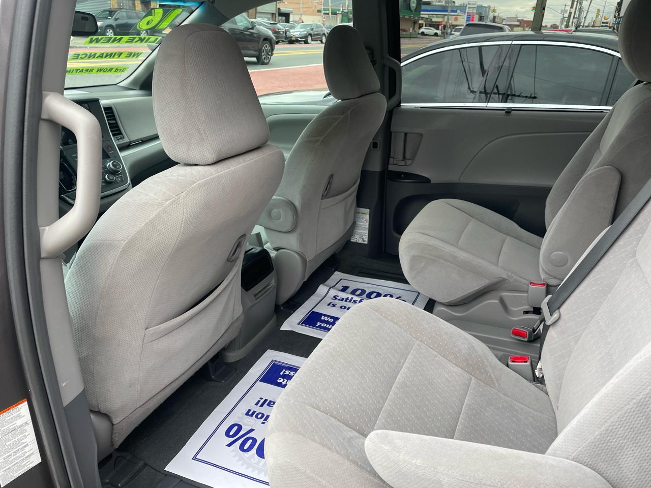 Toyota Sienna LE FWD 8-Passenger V6 2016