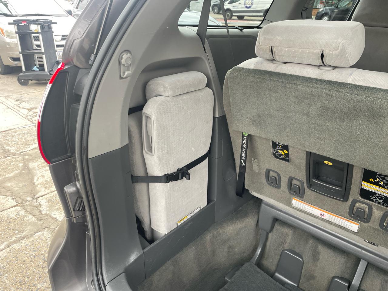 Toyota Sienna LE FWD 8-Passenger V6 2016