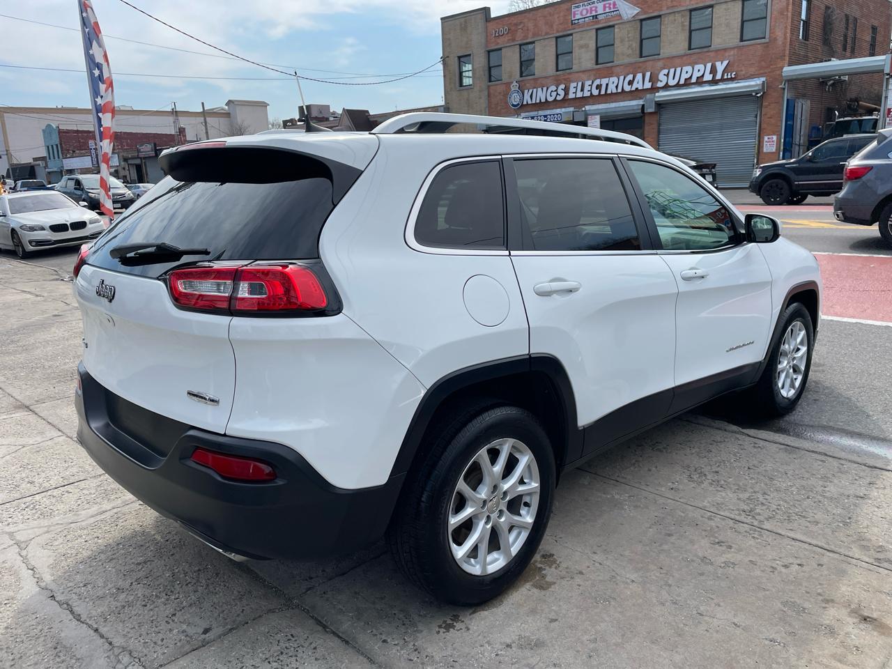 Jeep Cherokee Latitude 4WD 2016