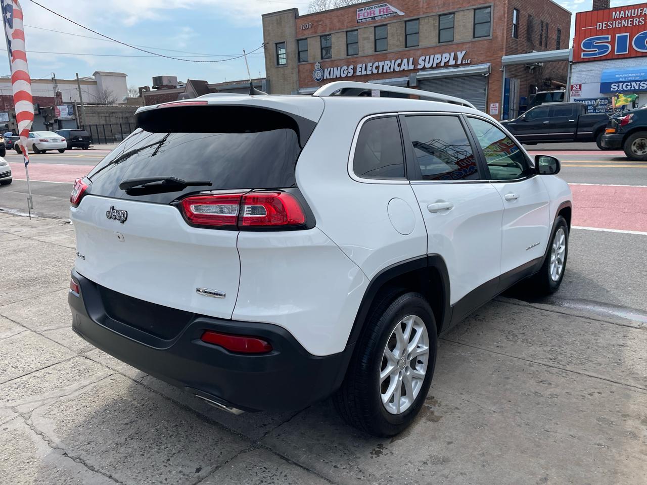 Jeep Cherokee Latitude 4WD 2016