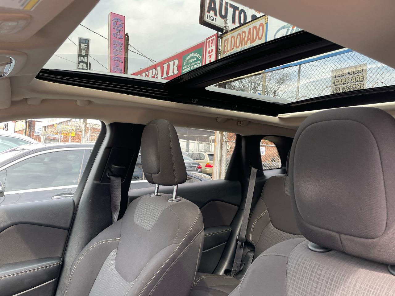 Jeep Cherokee Latitude 4WD 2016