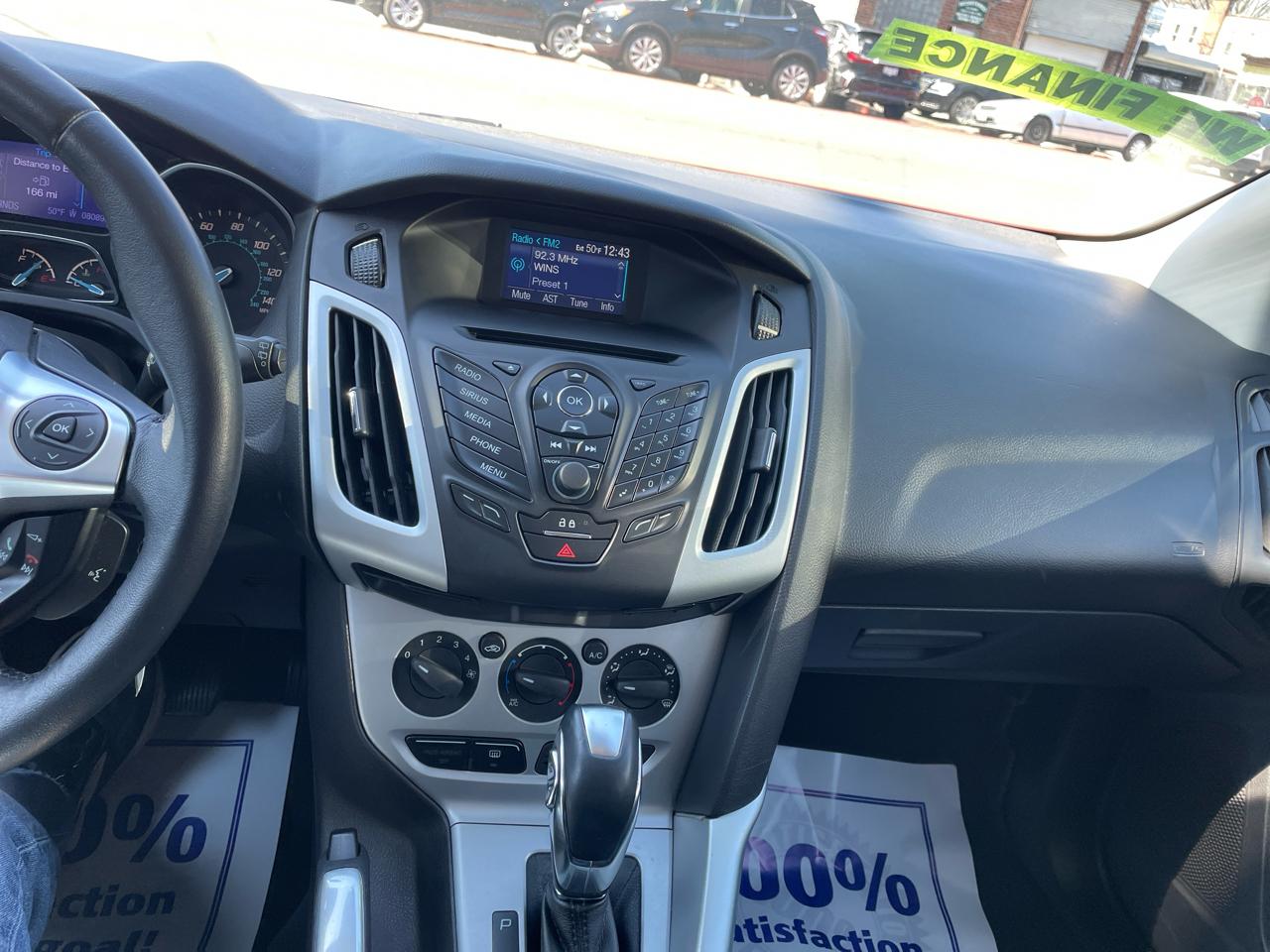 Ford Focus SE Hatch 2013