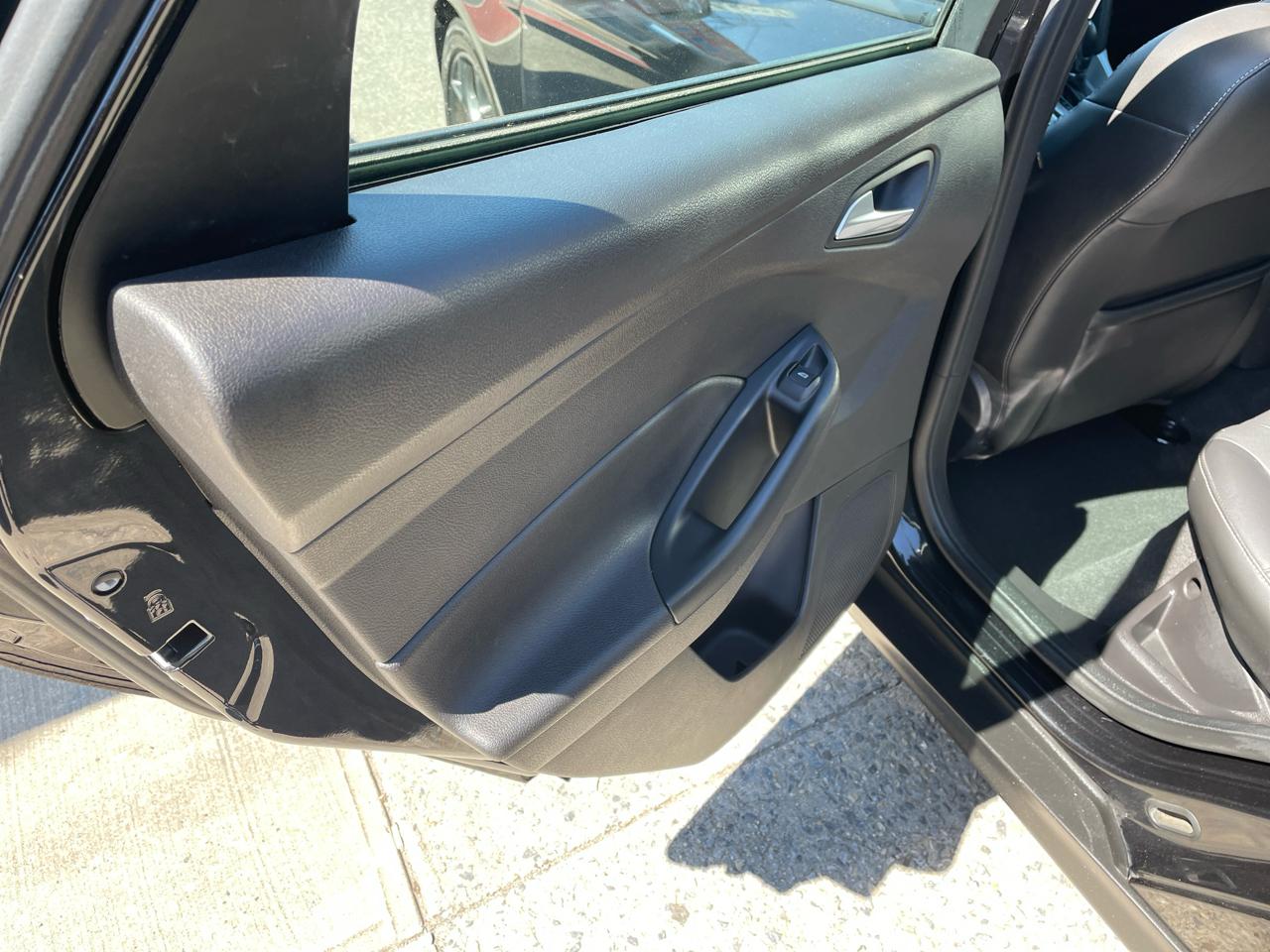 Ford Focus SE Hatch 2013