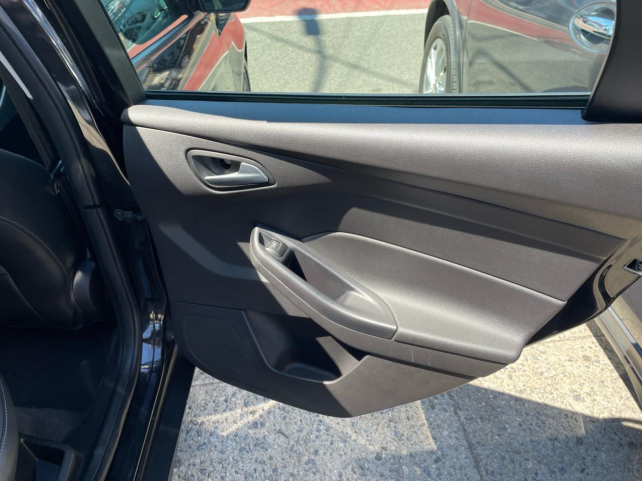 Ford Focus SE Hatch 2013