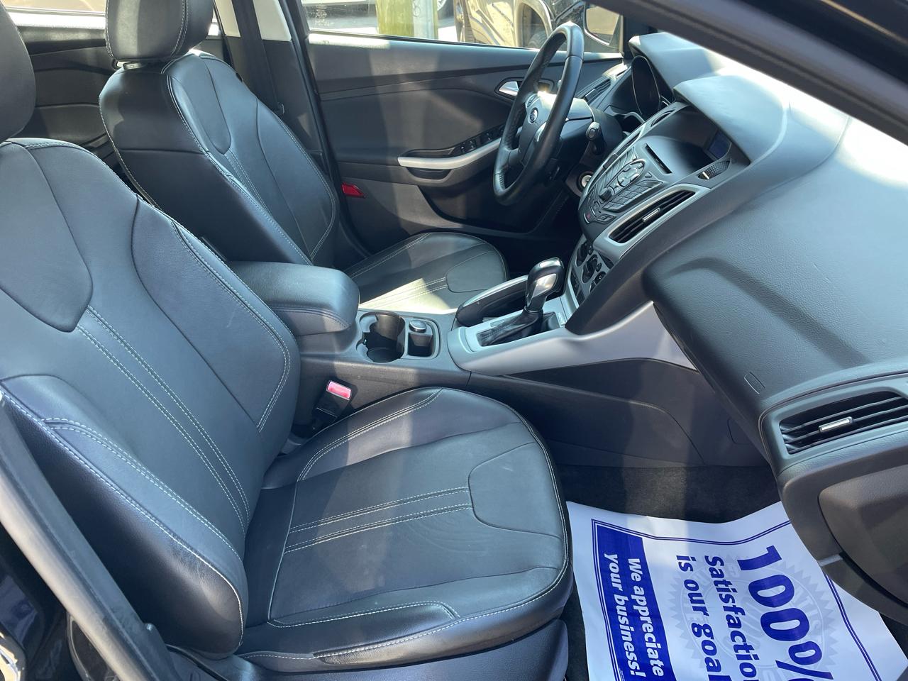 Ford Focus SE Hatch 2013