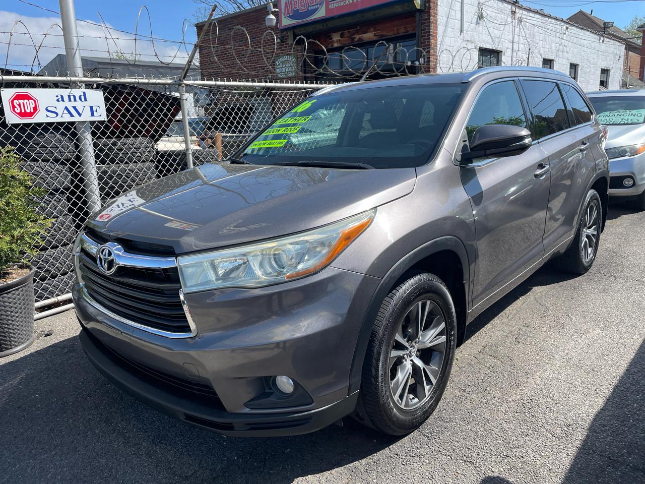 Toyota Highlander XLE AWD V6 2016