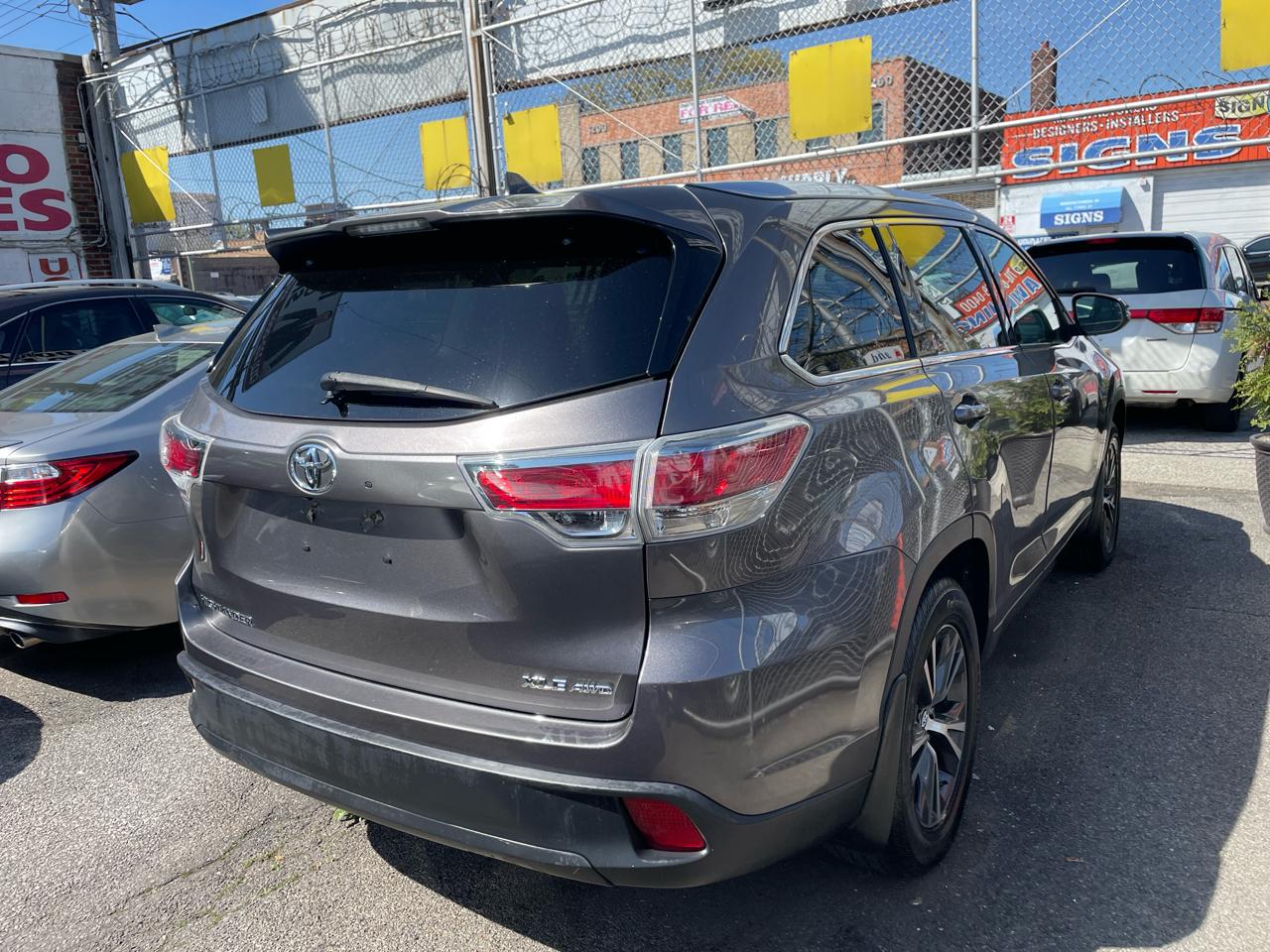 Toyota Highlander XLE AWD V6 2016