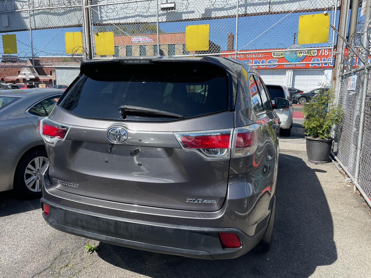 Toyota Highlander XLE AWD V6 2016