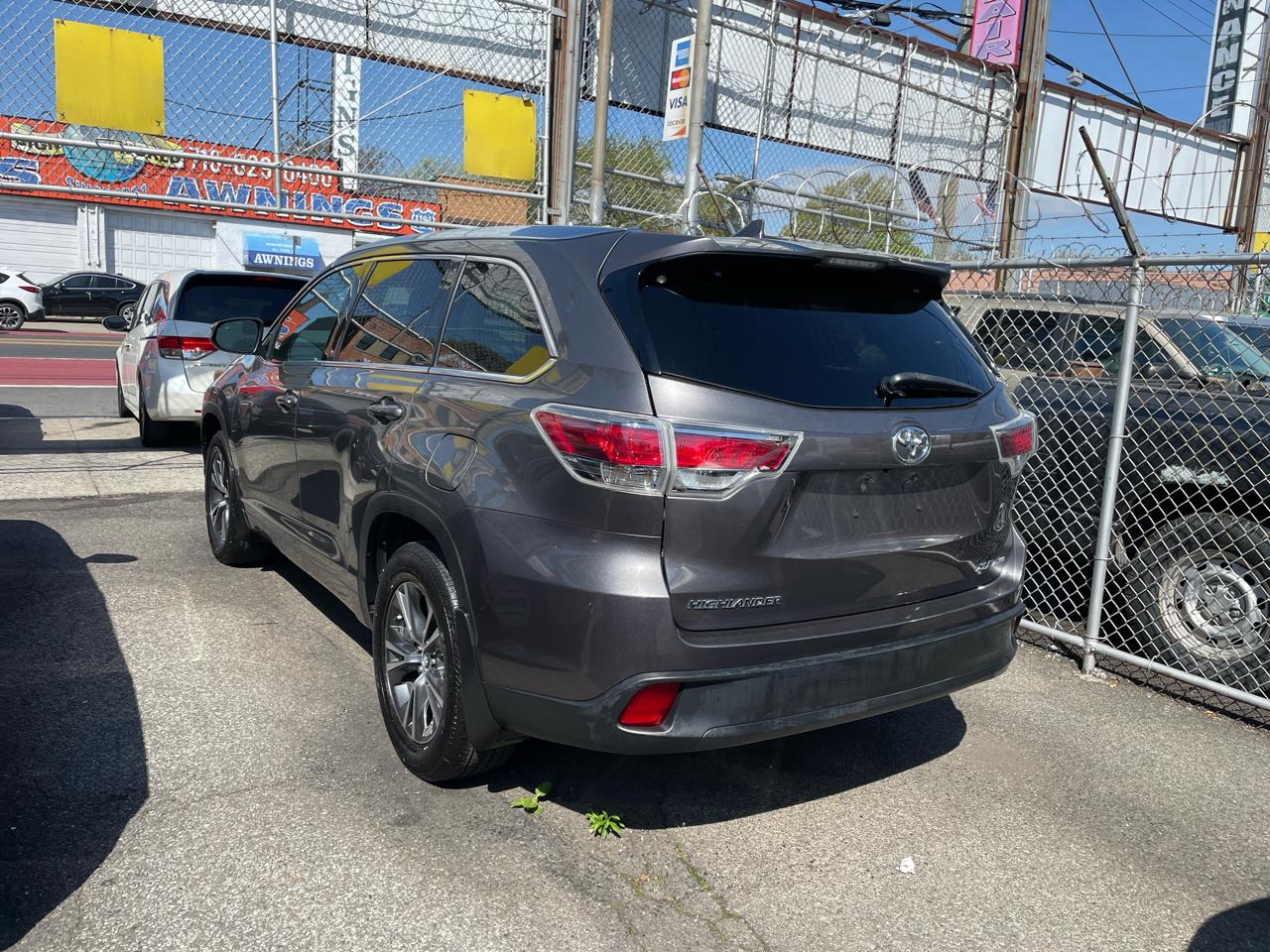 Toyota Highlander XLE AWD V6 2016