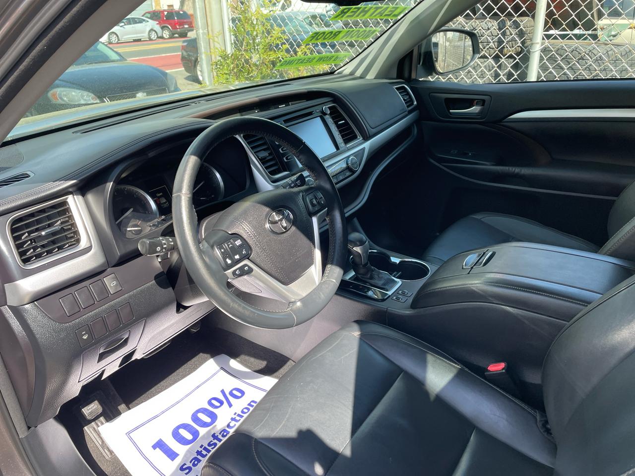 Toyota Highlander XLE AWD V6 2016