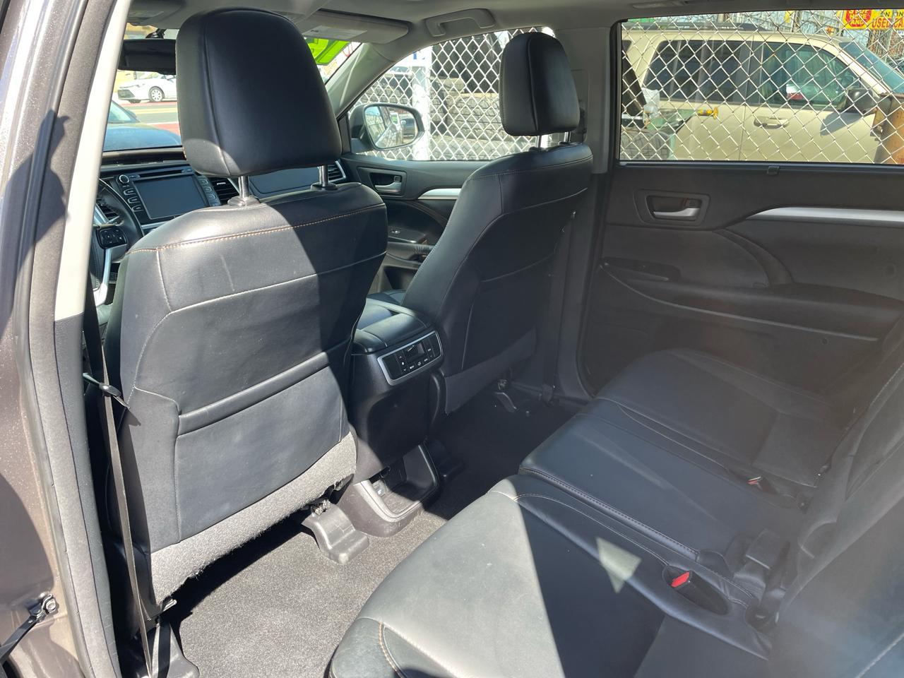 Toyota Highlander XLE AWD V6 2016