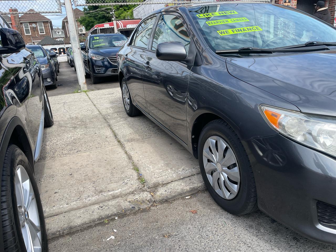 Toyota Corolla 4dr Sdn Auto LE (Natl) 2010