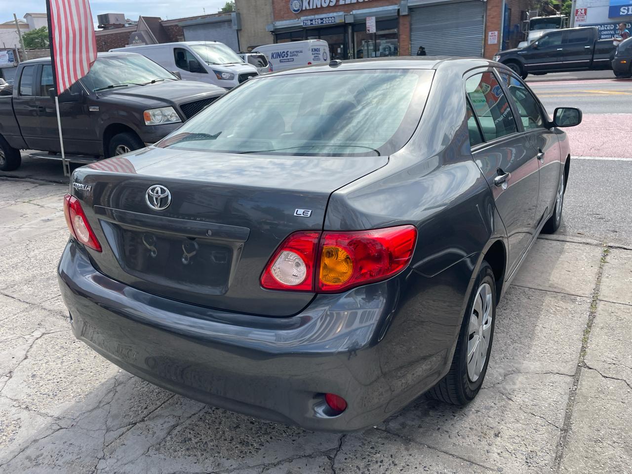 Toyota Corolla 4dr Sdn Auto LE (Natl) 2010