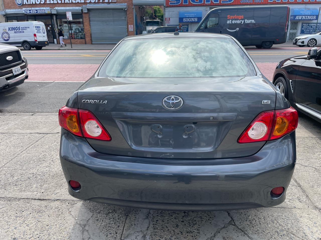 Toyota Corolla 4dr Sdn Auto LE (Natl) 2010