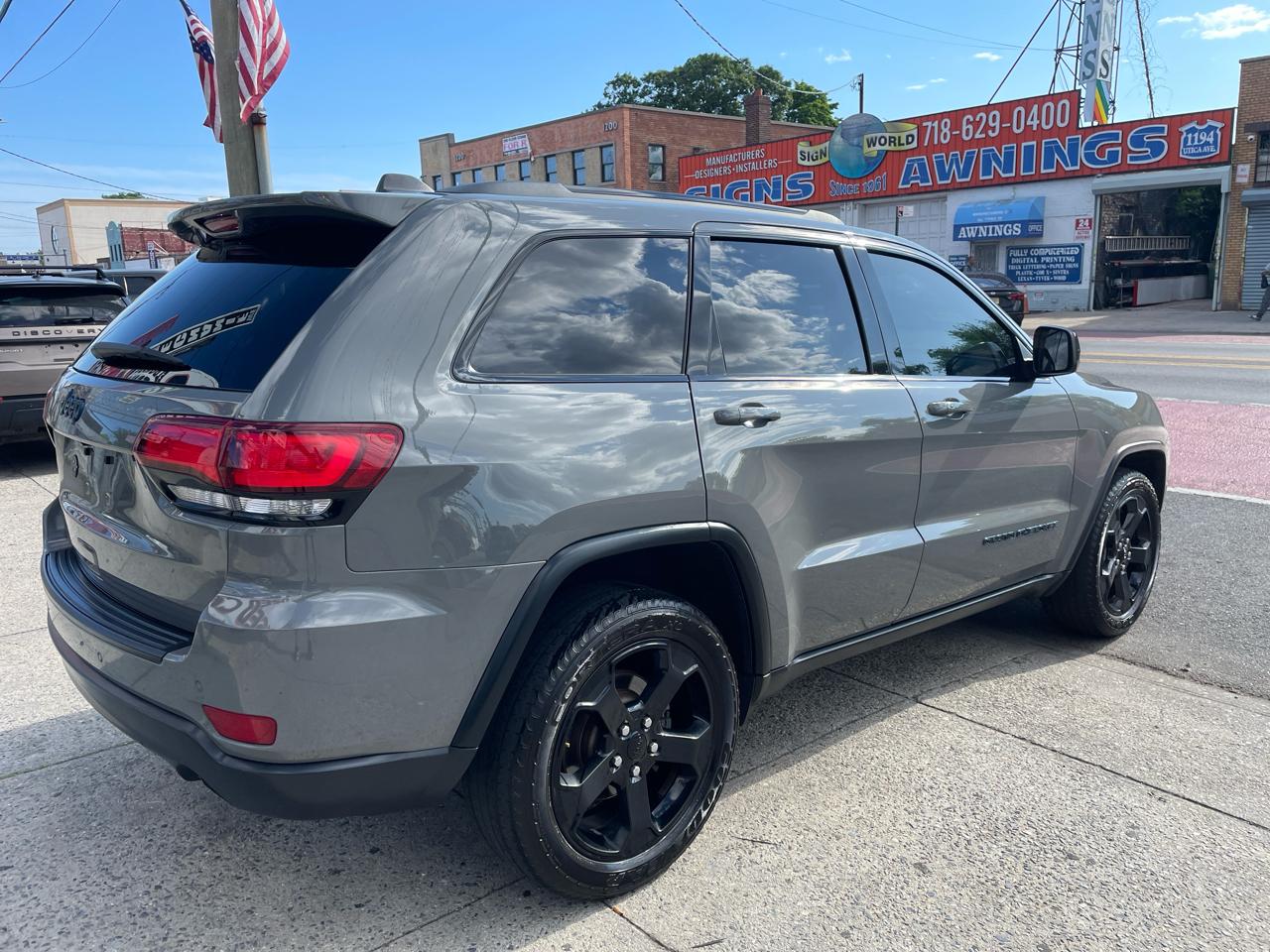 Jeep Grand Cherokee Laredo 4WD 2019
