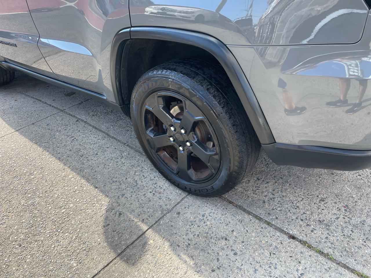 Jeep Grand Cherokee Laredo 4WD 2019