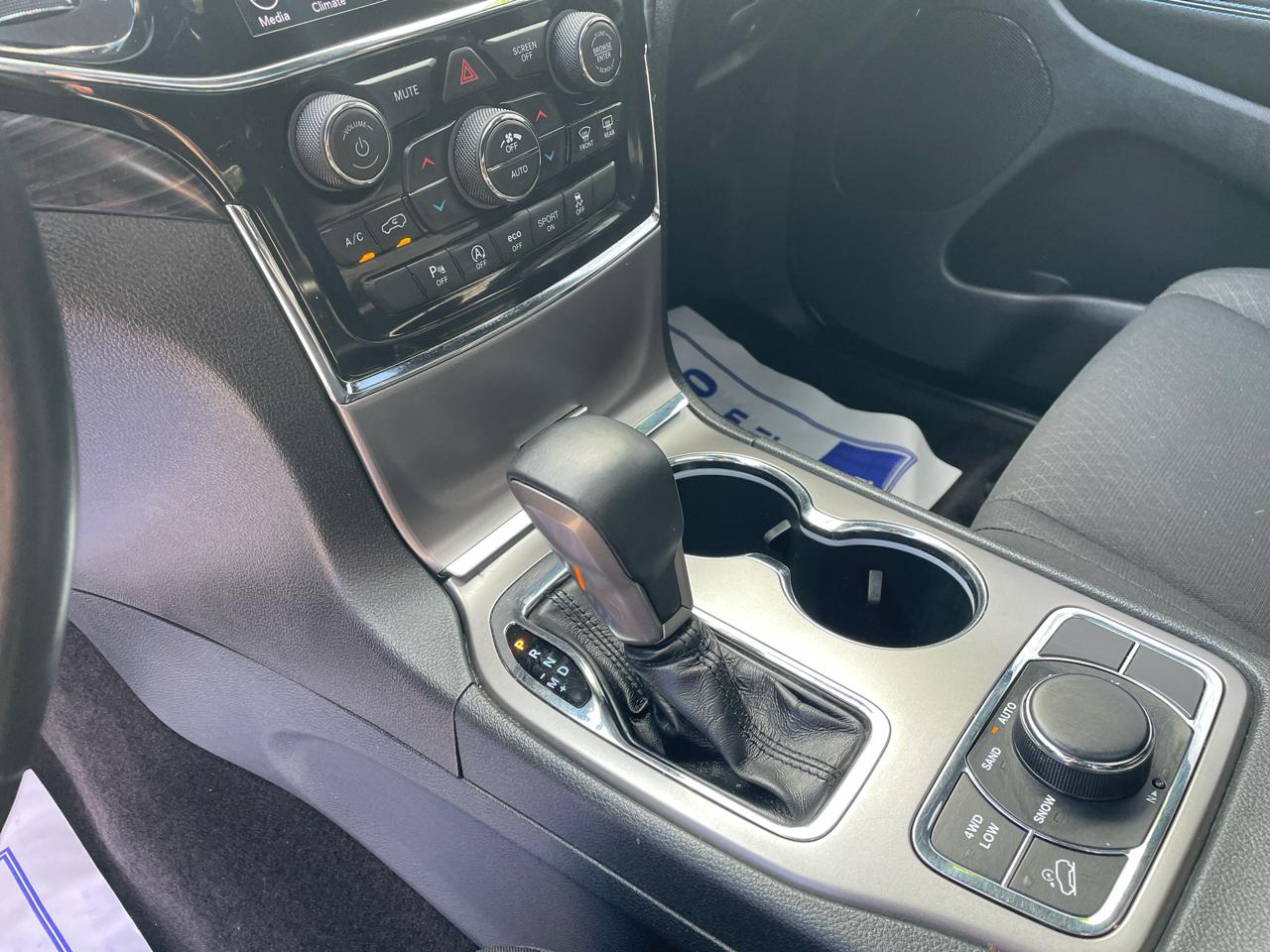 Jeep Grand Cherokee Laredo 4WD 2019