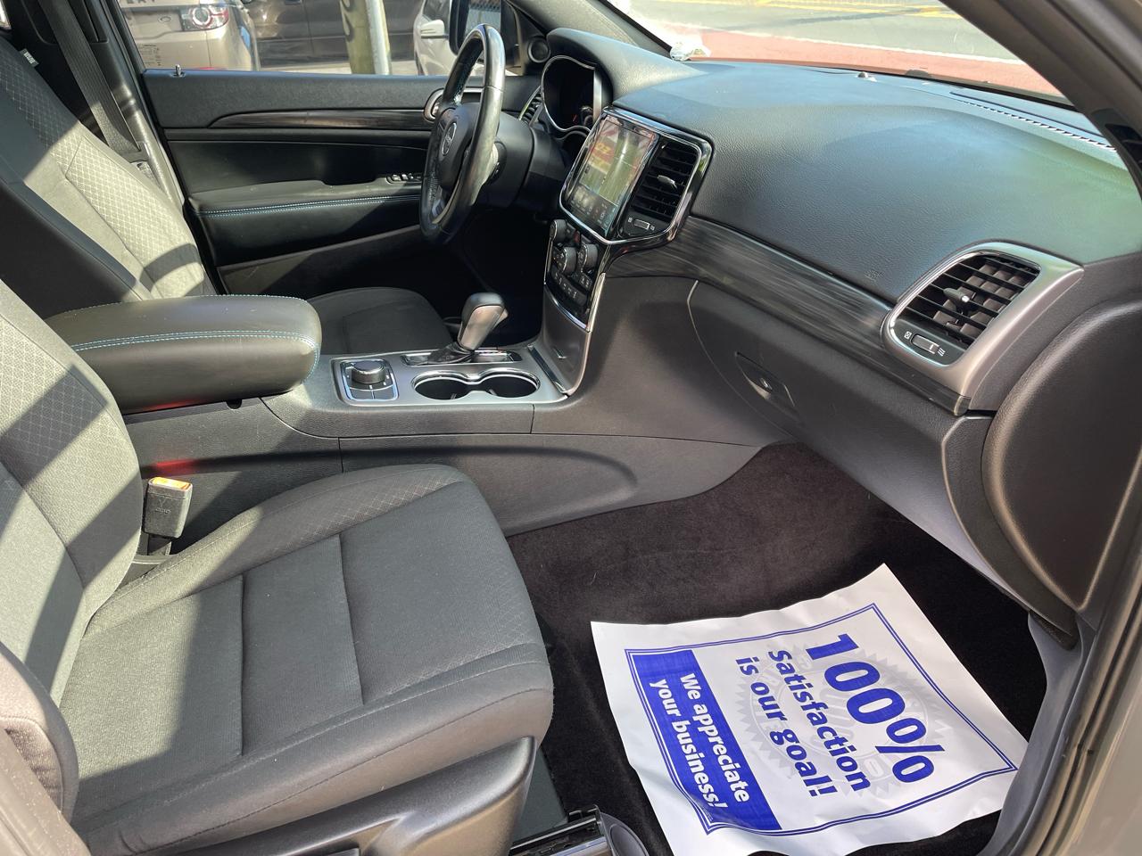 Jeep Grand Cherokee Laredo 4WD 2019
