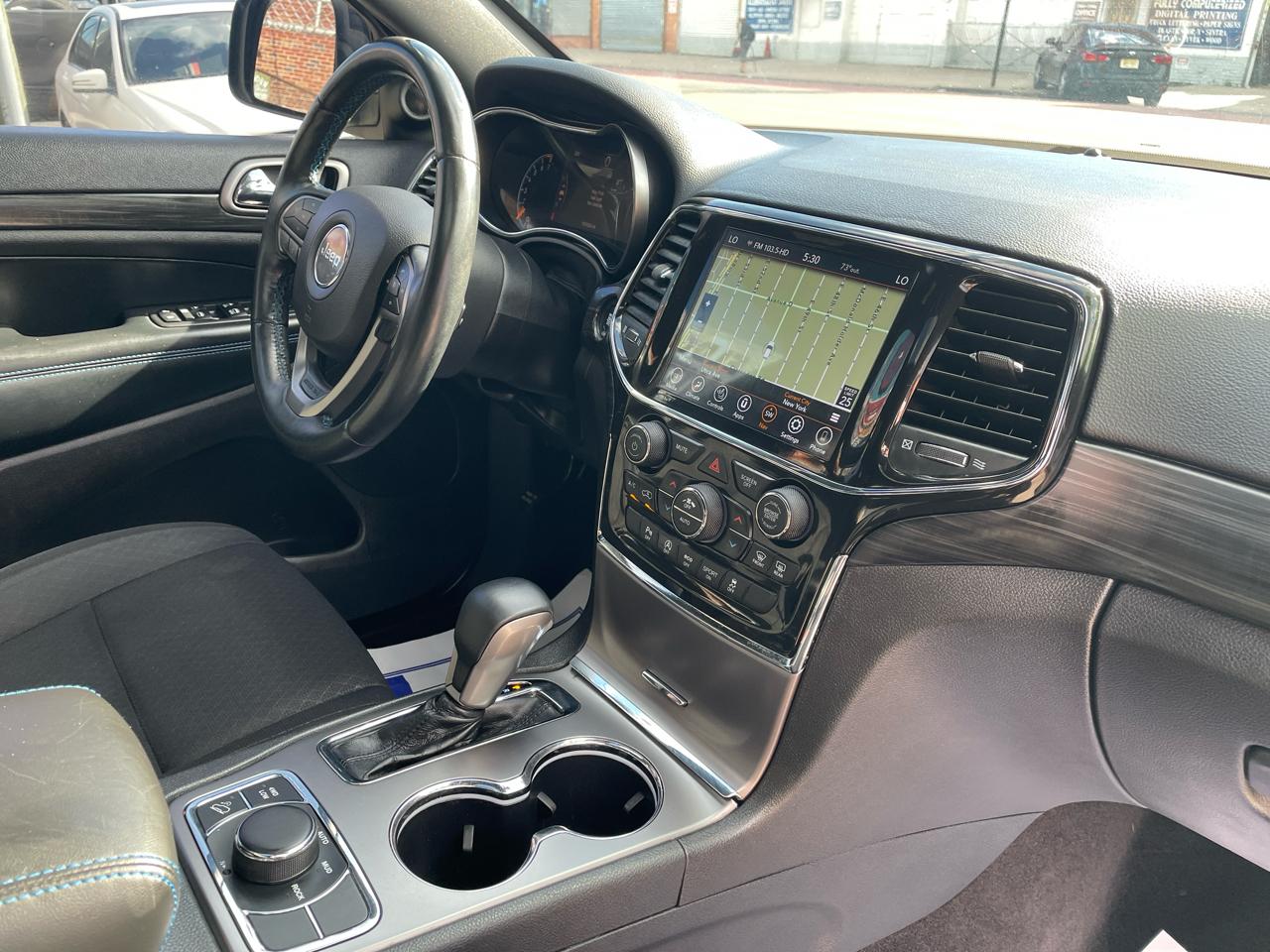 Jeep Grand Cherokee Laredo 4WD 2019