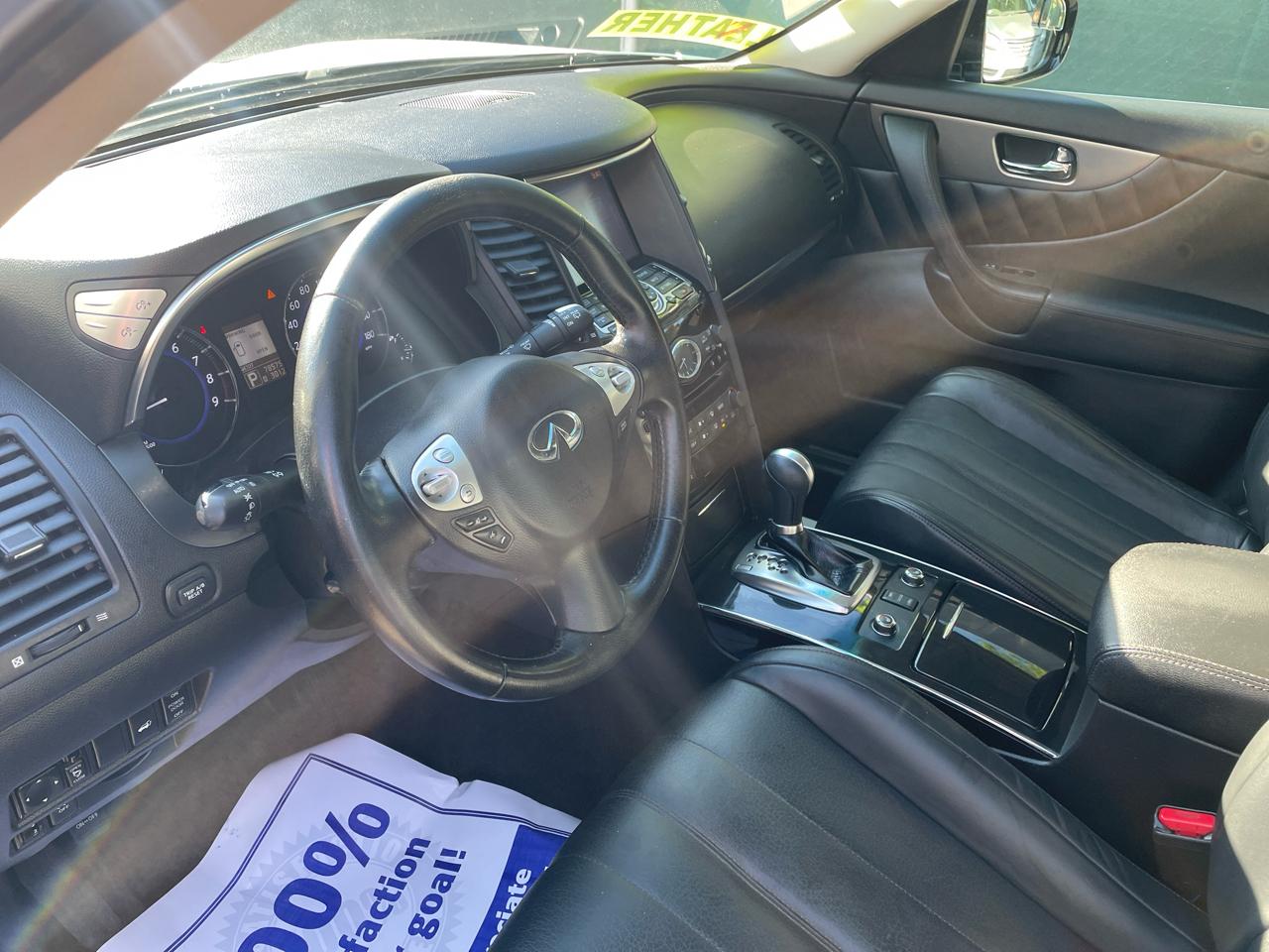 Infiniti QX70 Base AWD 2014