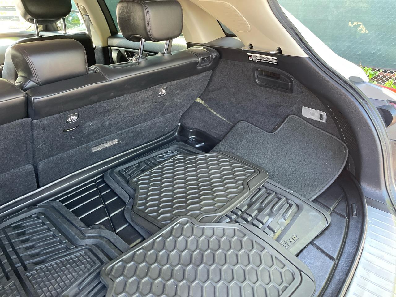 Infiniti QX70 Base AWD 2014