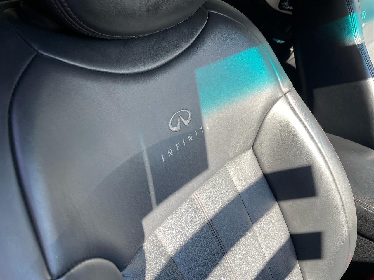 Infiniti QX70 Base AWD 2014