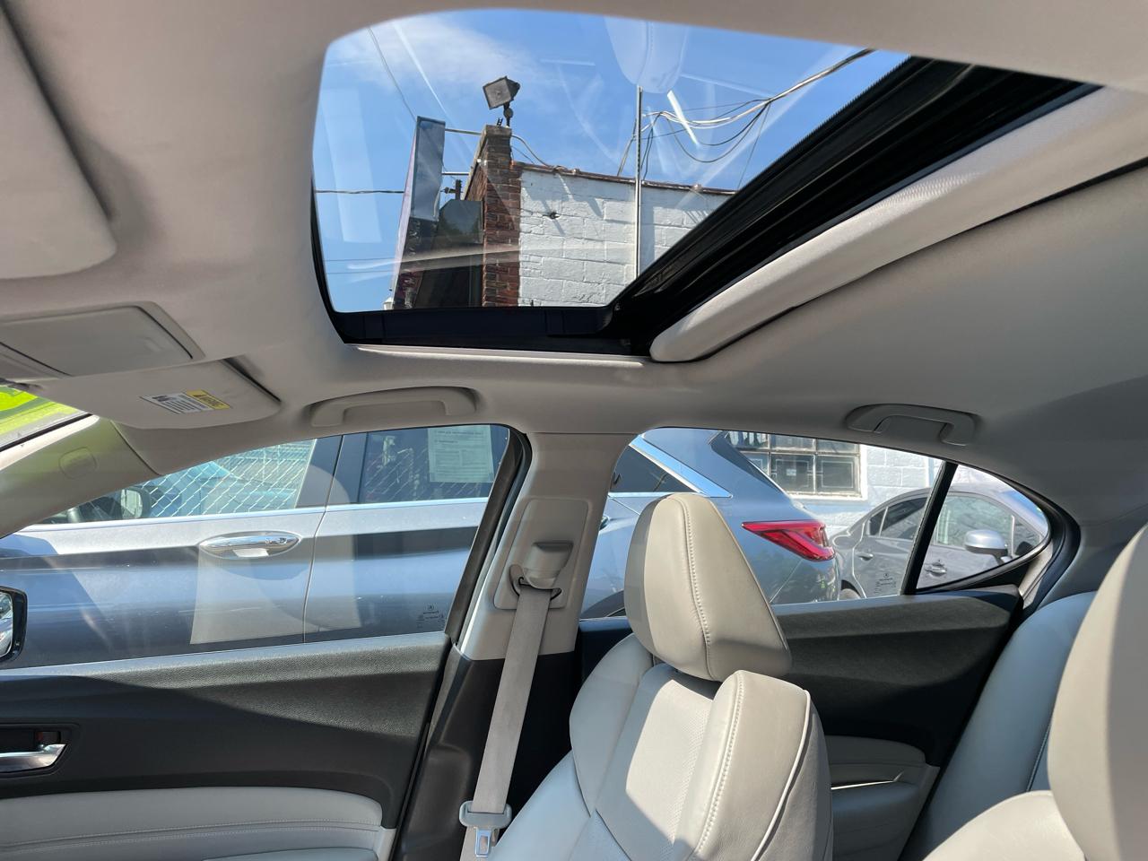 Acura TLX 8-Spd DCT w/Technology Package 2015
