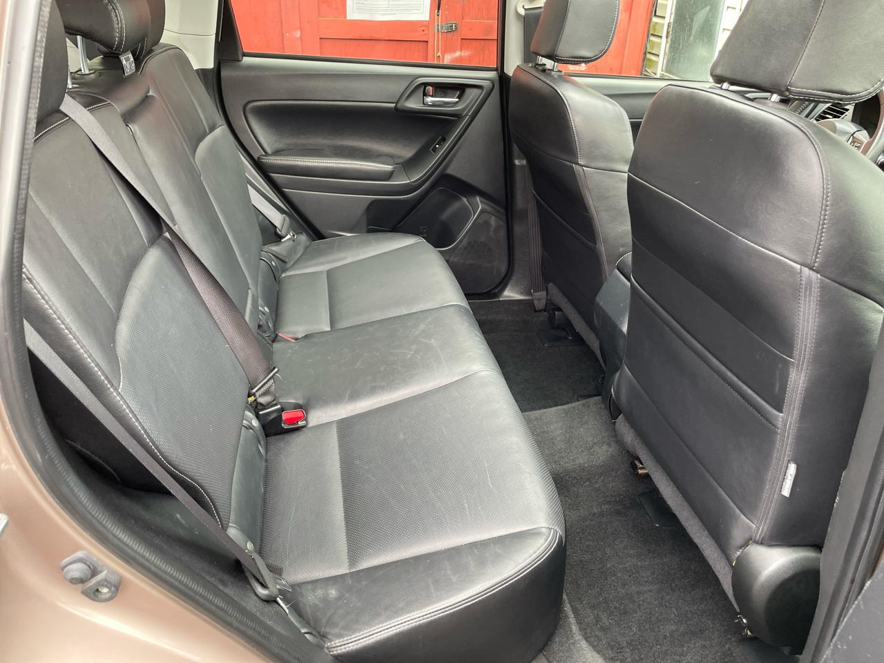 Subaru Forester 2.5i Limited 2015