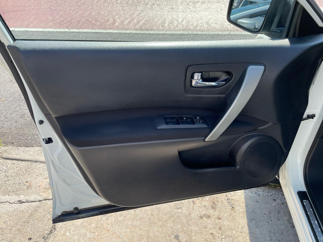 Nissan Rogue S AWD 2013