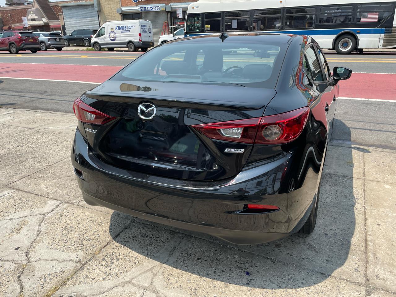 Mazda MAZDA3 i Touring AT 4-Door 2014