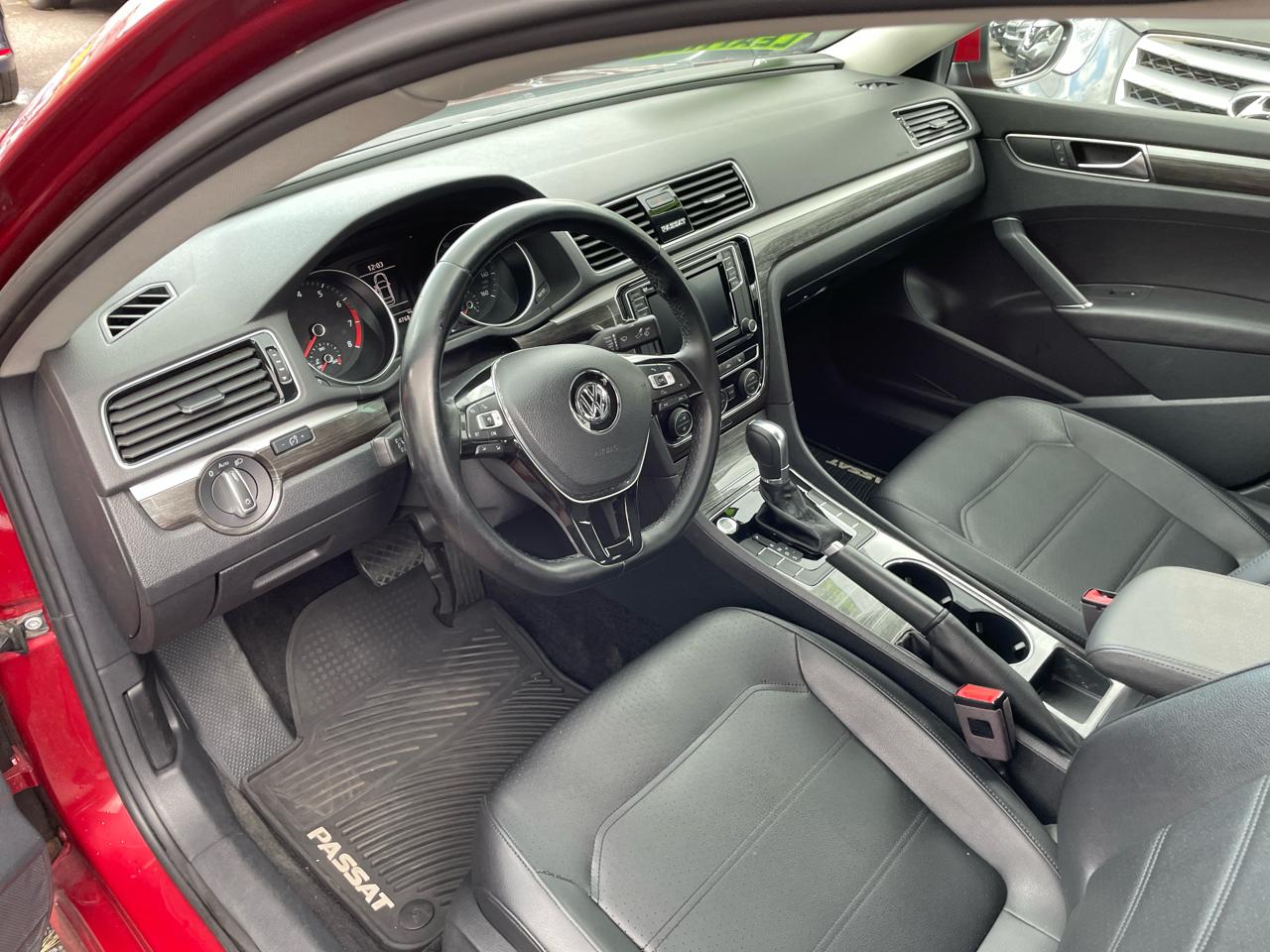 Volkswagen Passat SE 2018