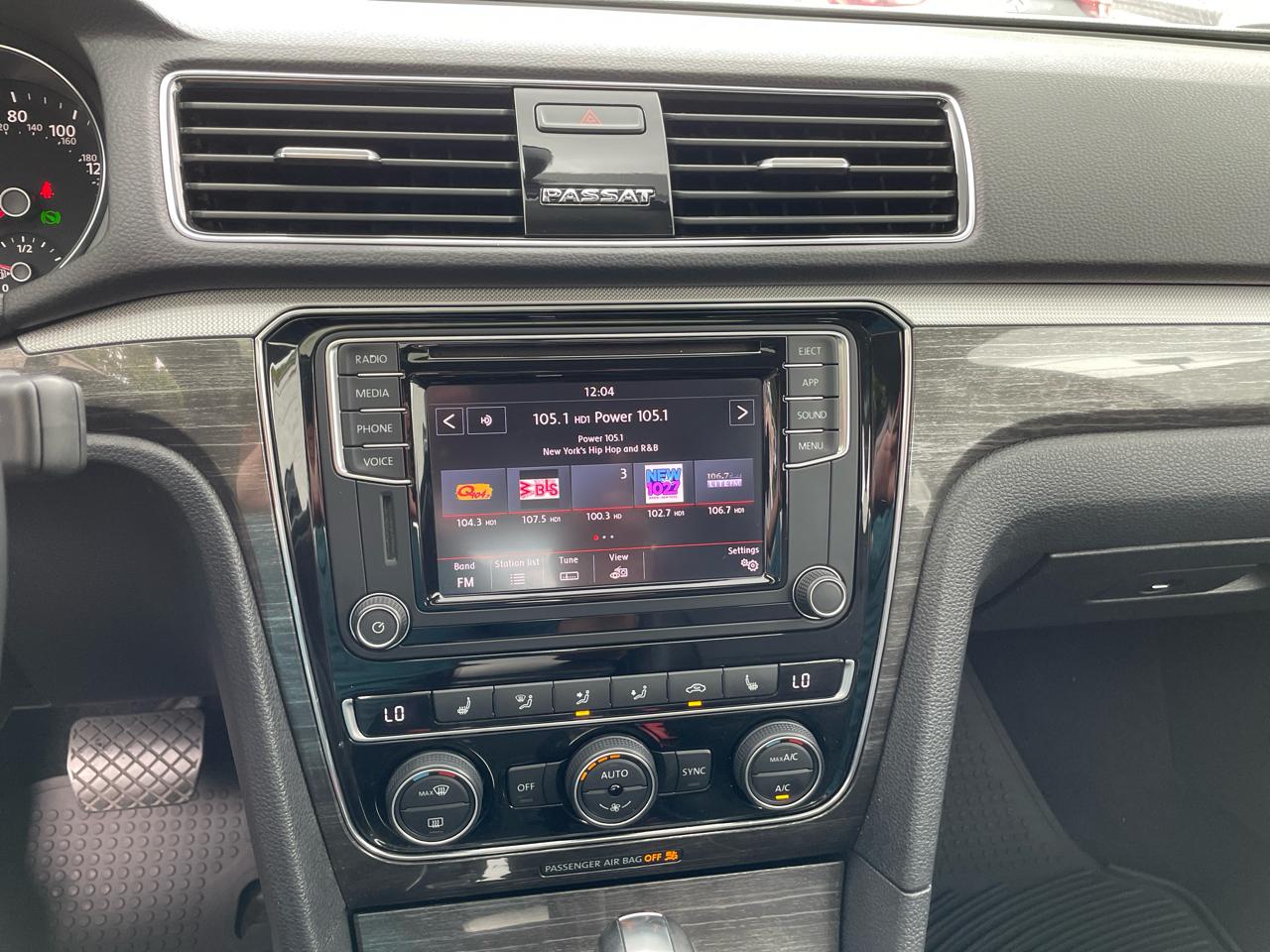 Volkswagen Passat SE 2018