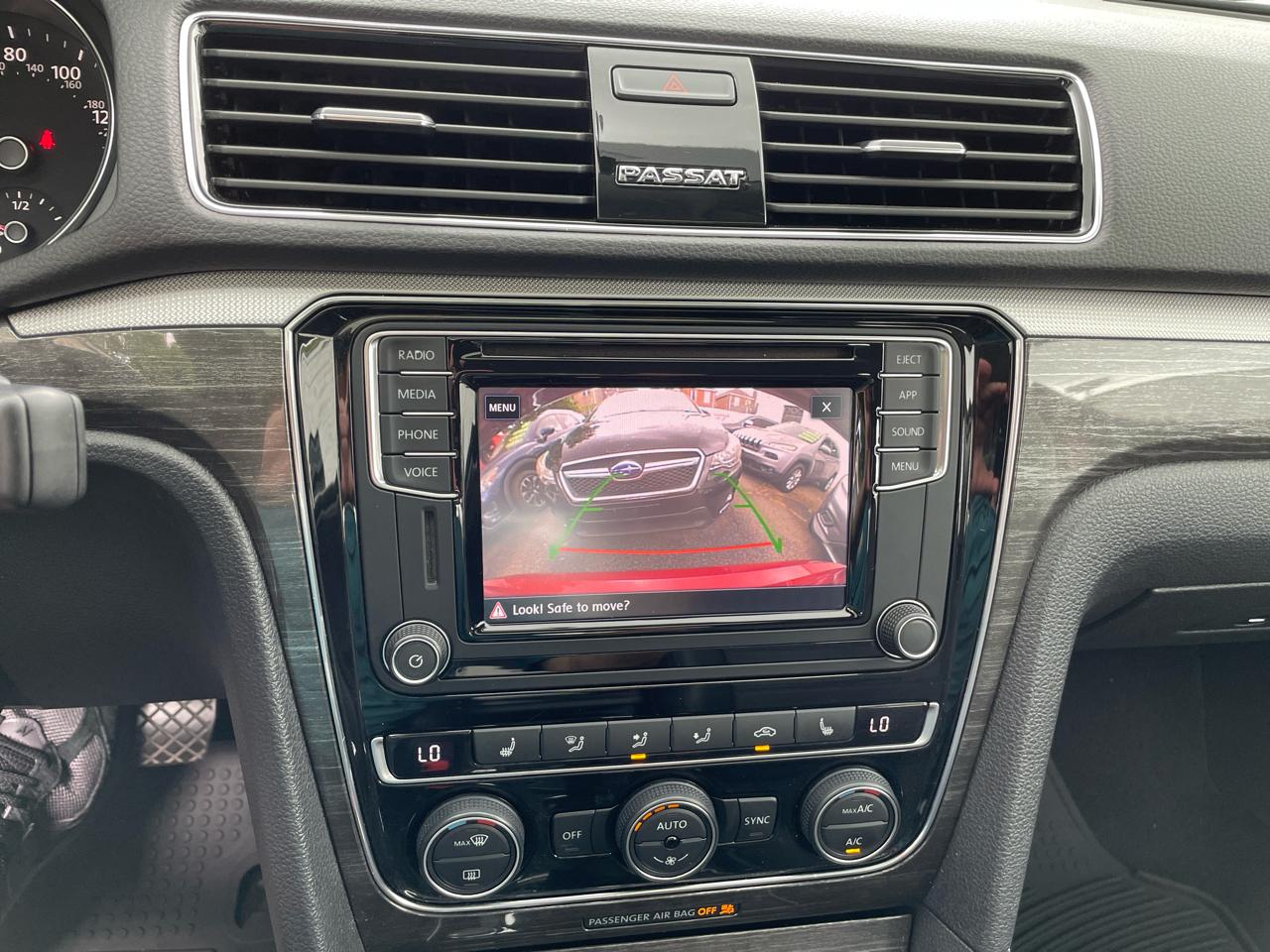 Volkswagen Passat SE 2018