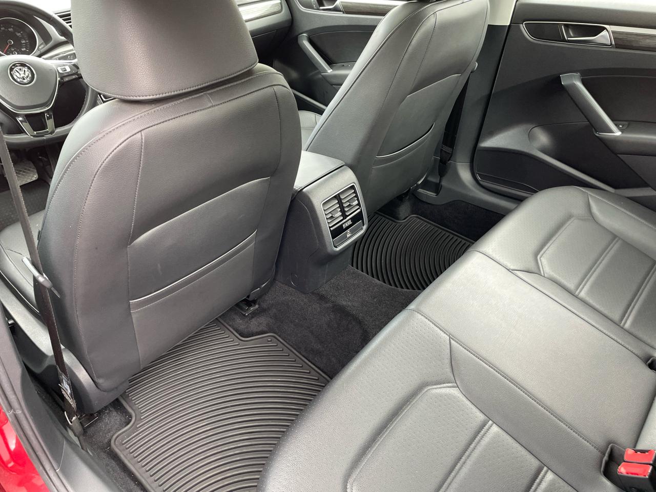 Volkswagen Passat SE 2018