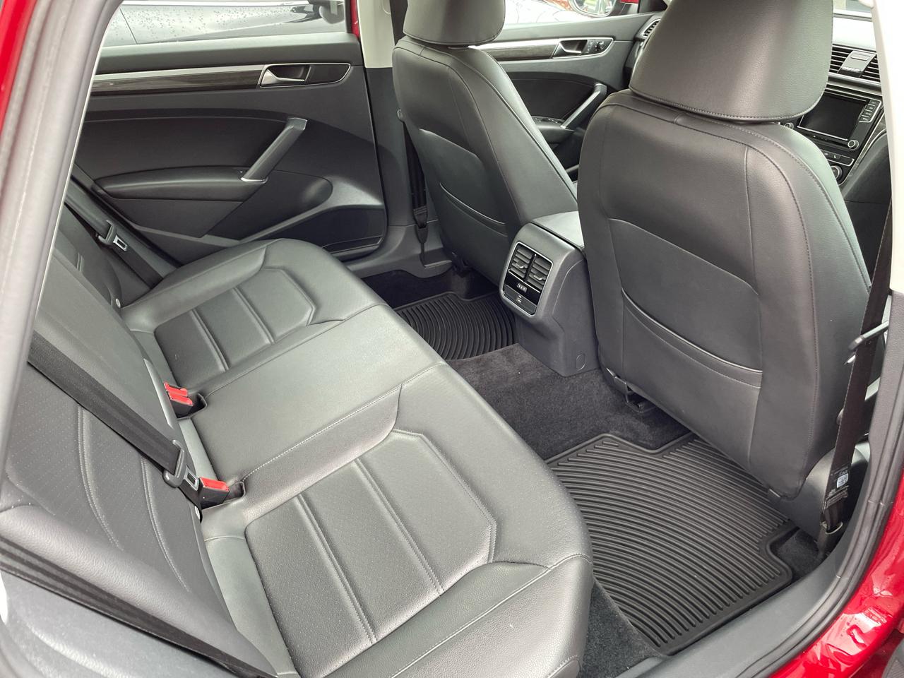 Volkswagen Passat SE 2018