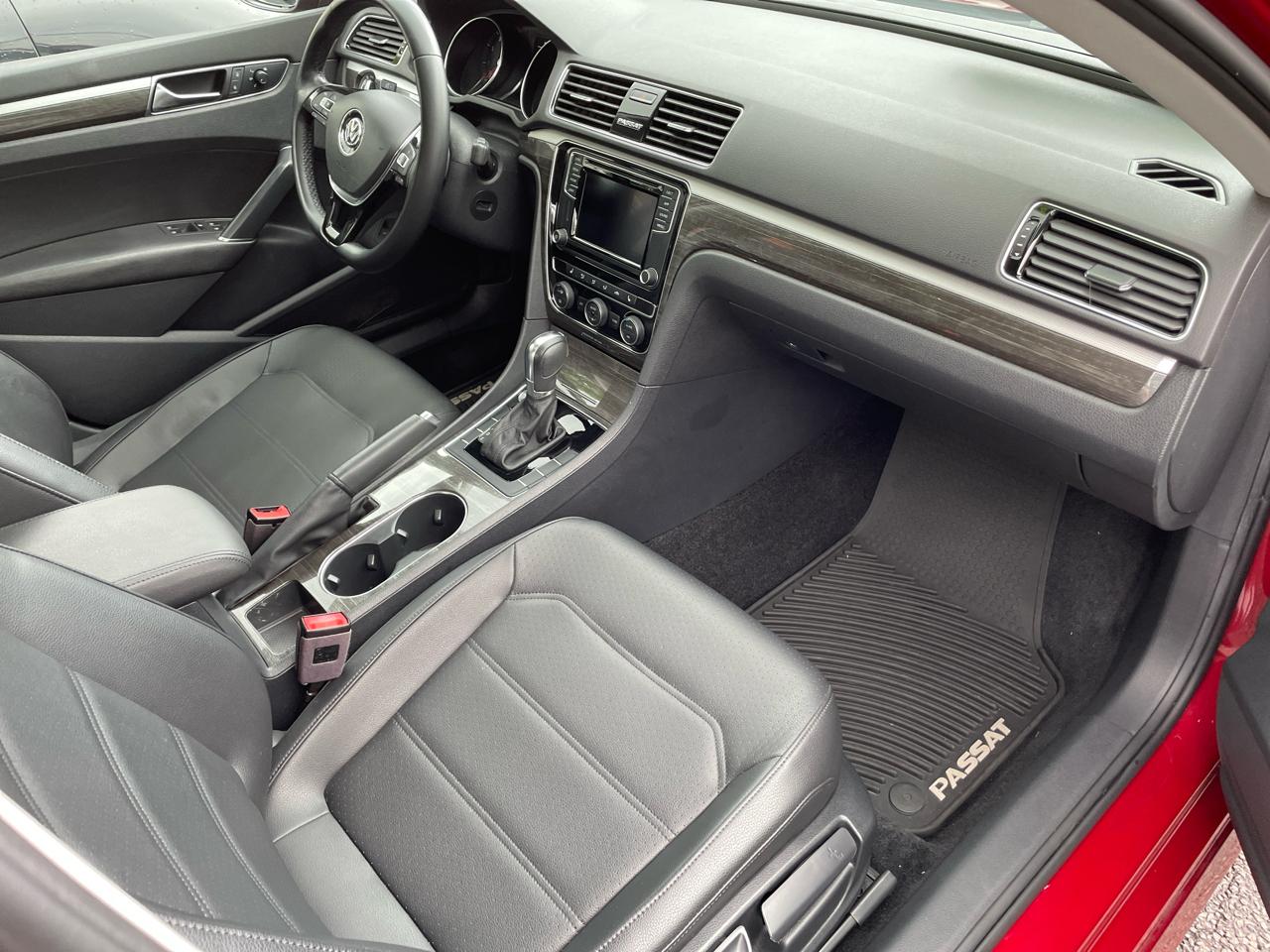 Volkswagen Passat SE 2018