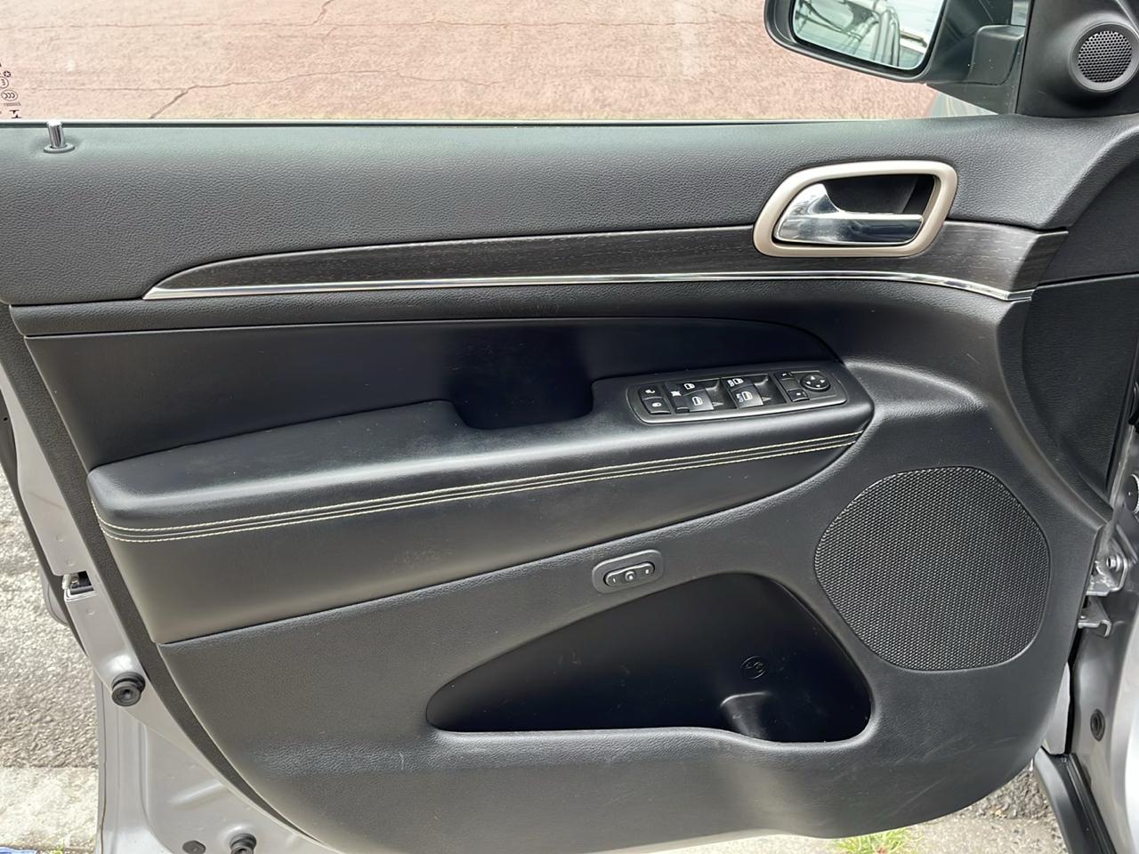 Jeep Grand Cherokee Limited 4WD 2015